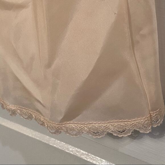 Vintage 1970’s Slip Skirt Warners Perfect Measure Grannycore Retro Cottagecore S - Picture 3 of 7